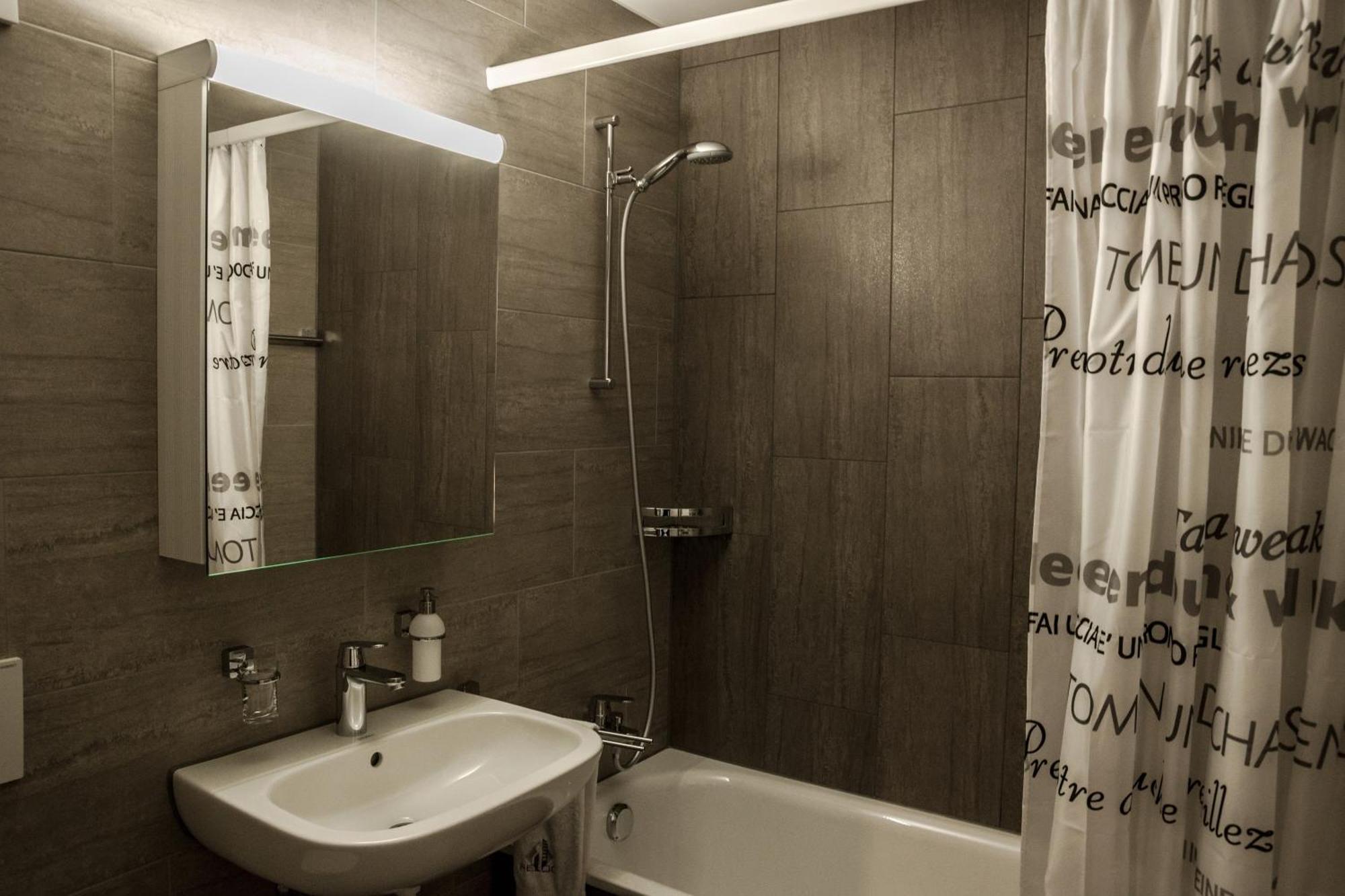Reloc Serviced Apartments Zurich-Oerlikon Стая снимка